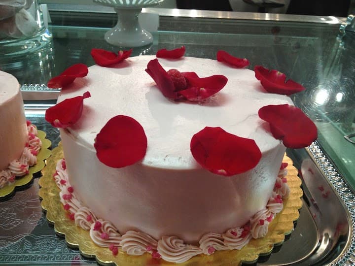 Sweet Hearts Patisserie portfolio 4