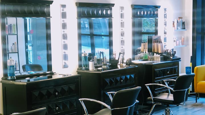MKUP The Beauty Studio