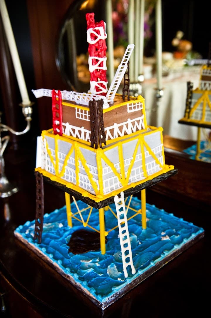 THE ROYAL CAKERY