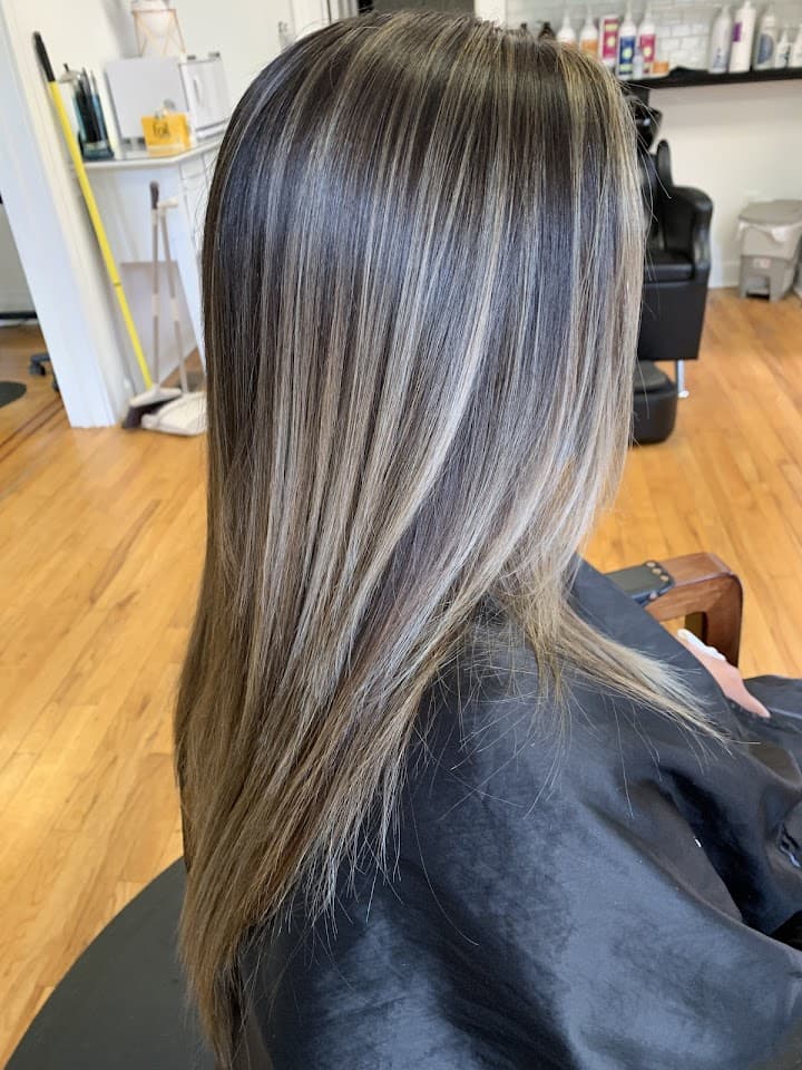 Main Roots Salon & Blow Dry Bar portfolio 5