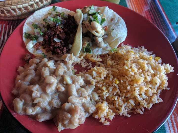 Taqueria La Colmena portfolio 2