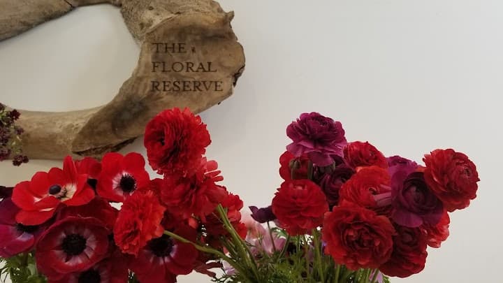Flowers By Semia portfolio 1