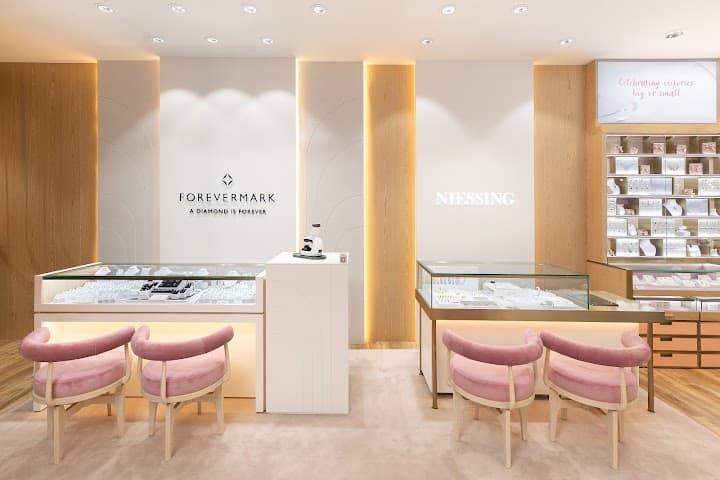 Lee Hwa Jewellery portfolio 5