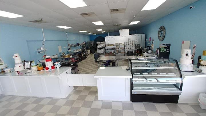 Louisvillicious Cakes and Desserts