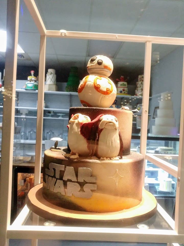 Fancy Cakes By Leslie portfolio 5
