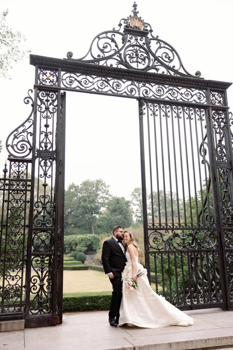 A Glamorous Fall Wedding at Central Park Conservatory Garden photo 5