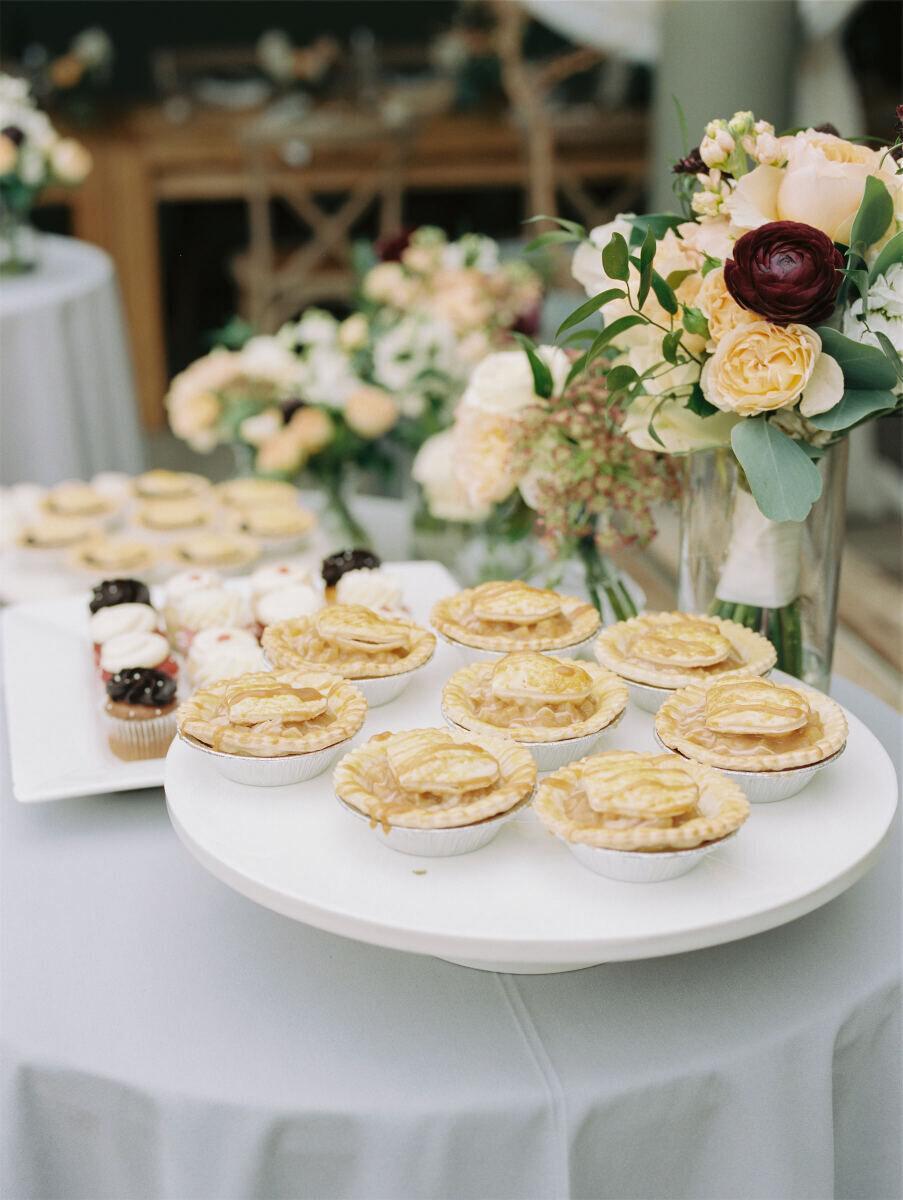 A Romantic Spring Wedding at Aracely Cafe photo 5