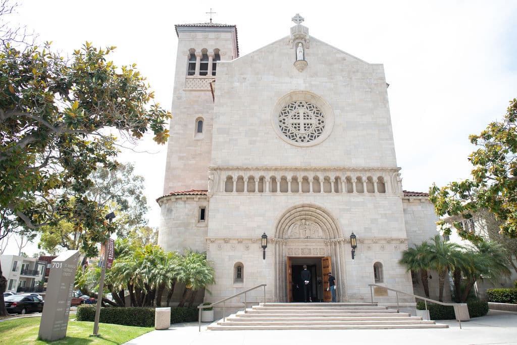 A Modern Spring Wedding at ST. MONICA CATHOLIC COMMUNITY photo 4