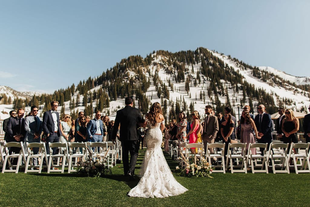A Classic Winter Wedding at Snowpine Lodge photo 4