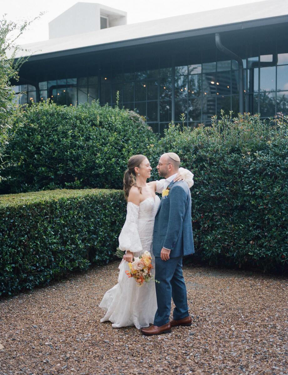 A Modern Summer Wedding at Summerour Studio photo 2
