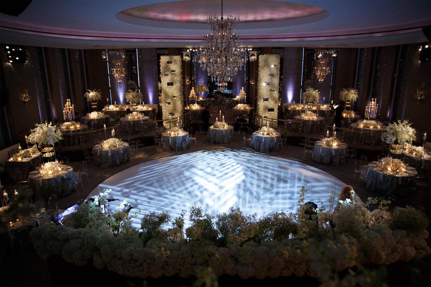 A Glamorous Winter Wedding at Rainbow Room photo 3