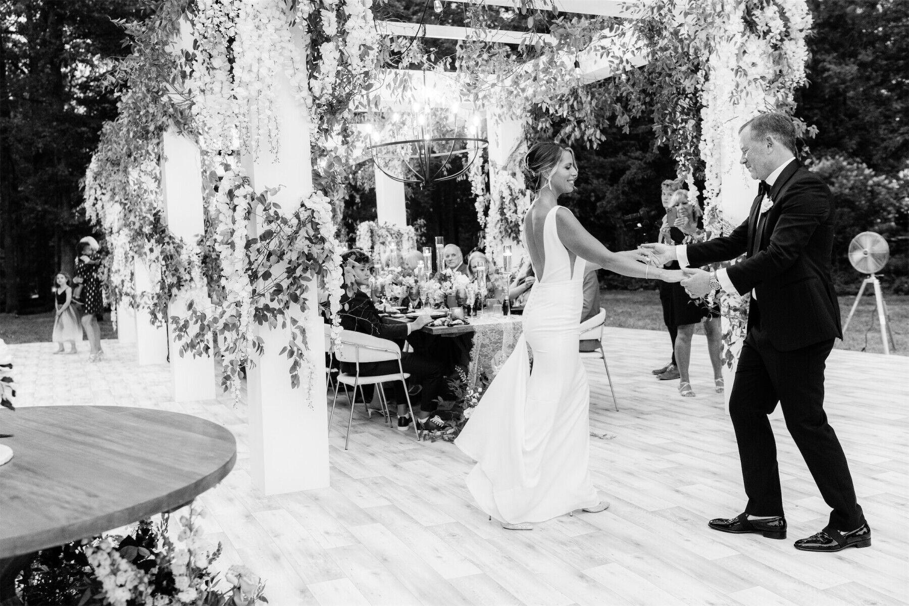 A Modern Spring Wedding at Goodstone Inn & Restaurant photo 3