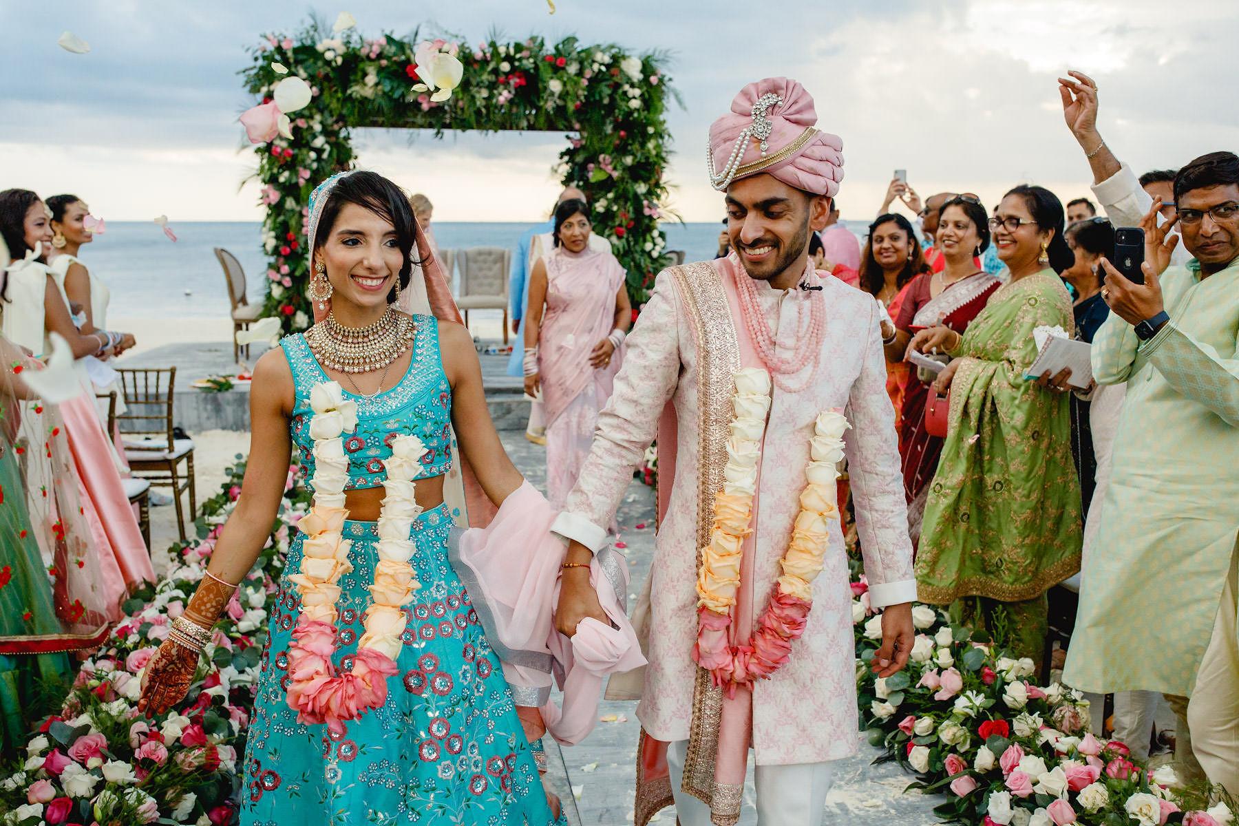 A Modern Summer Wedding at NIZUC Resort & Spa