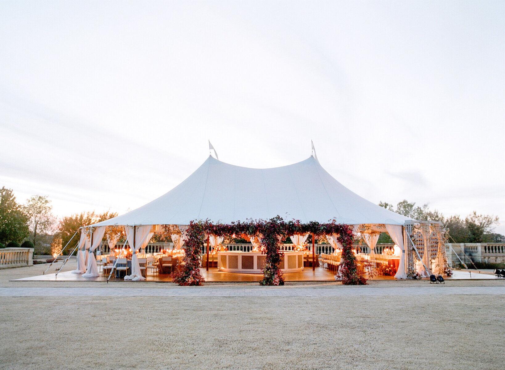 A Glamorous Summer Wedding at The Olana photo 3