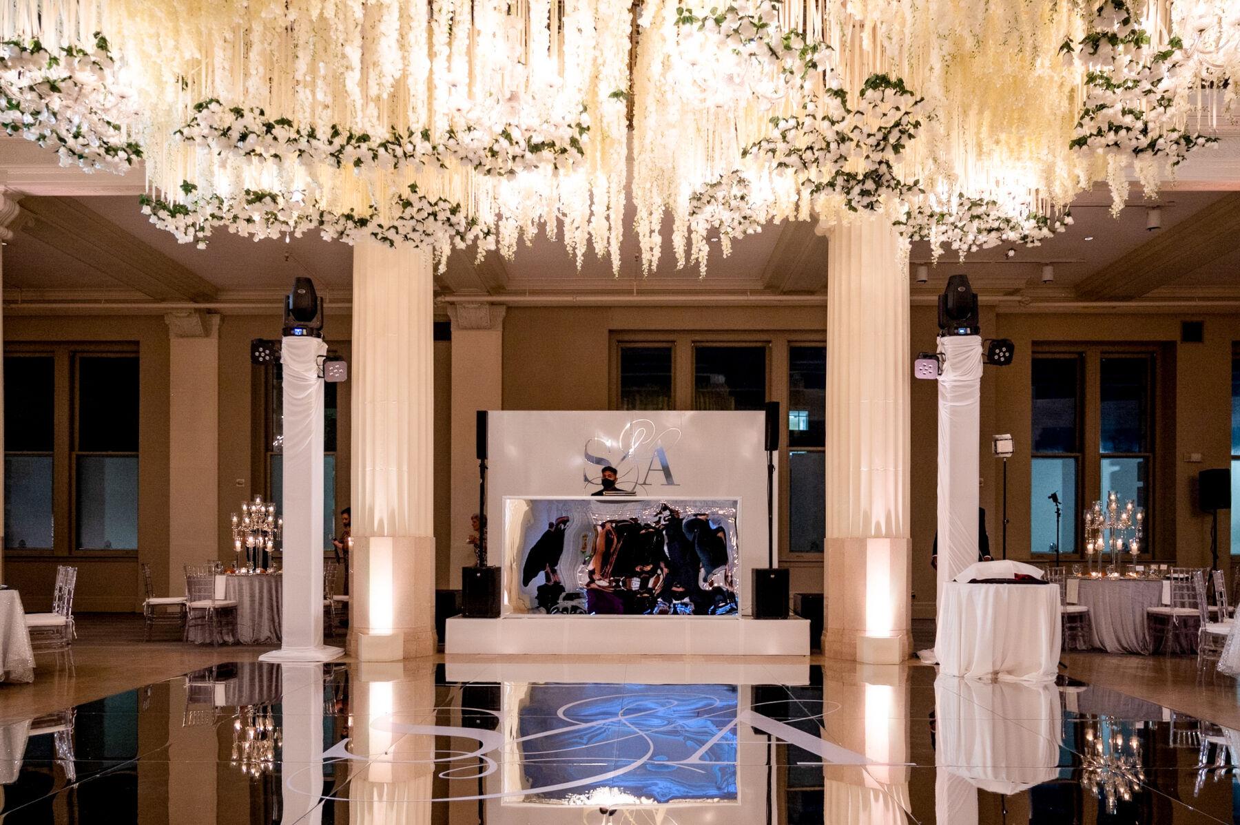 A Glamorous Fall Wedding at Corinthian Houston photo 2