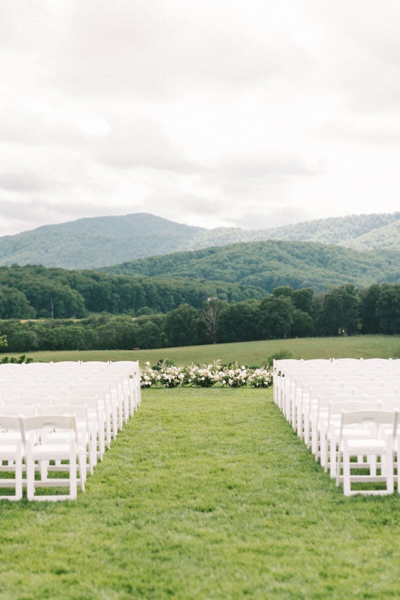 A Classic Spring Wedding at Pippin Hill Farm & Vineyards photo 5