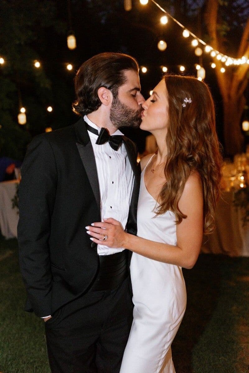 A Classic Backyard Garden Wedding at a Private Estate photo 3