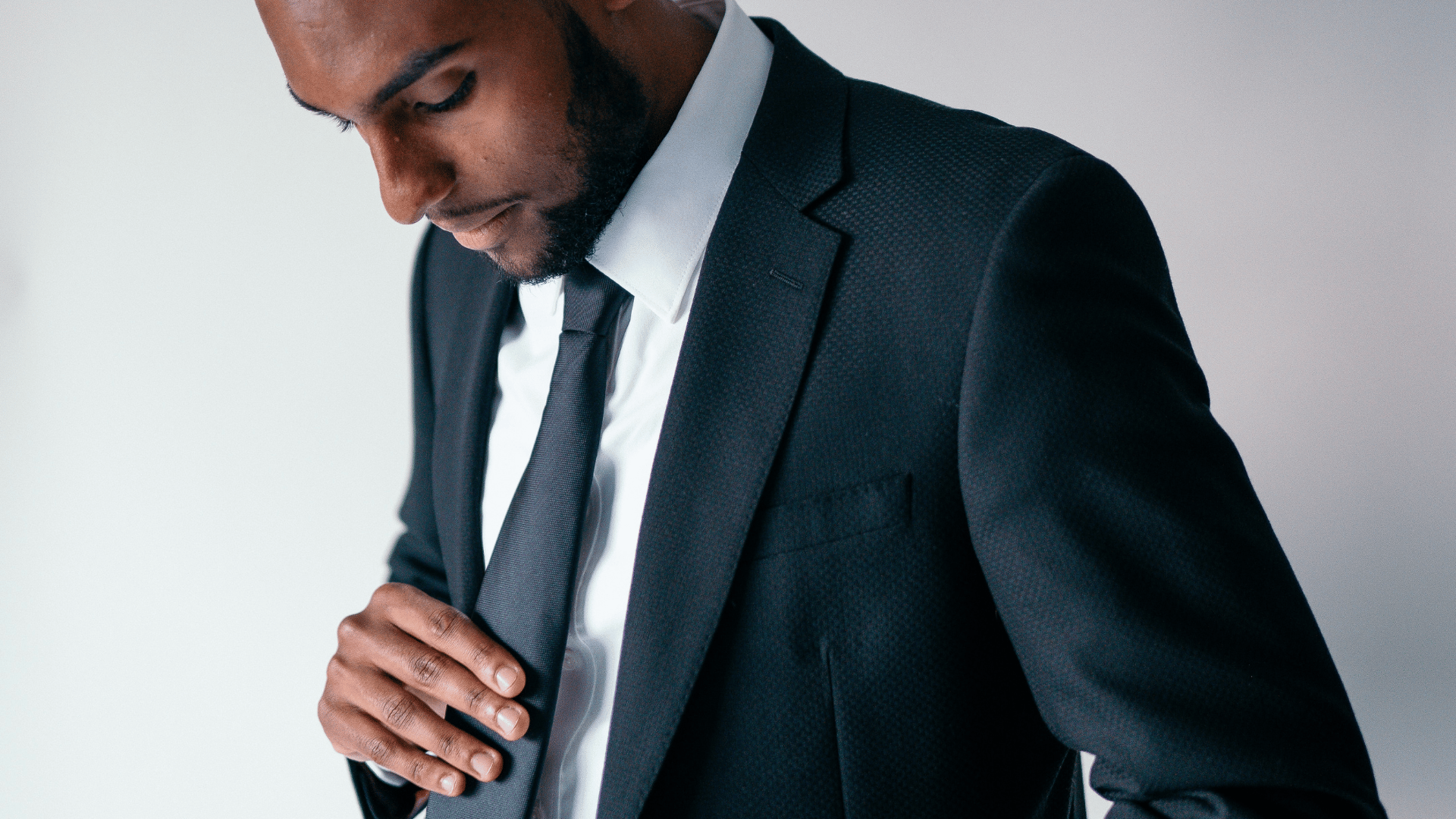 3 Reasons Why Renting Your Wedding Suit or Tuxedo is the SMART Move