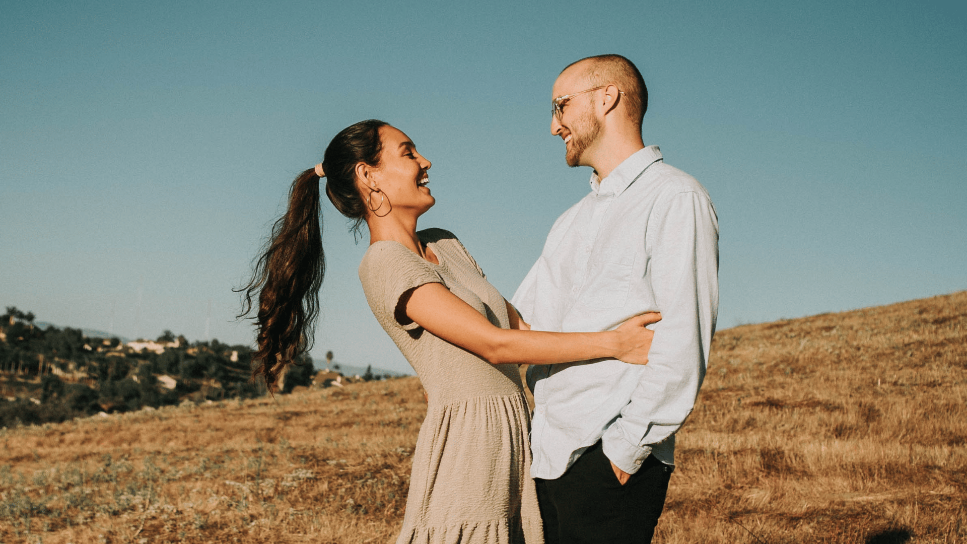 How to Deal When Your Partner's an Extrovert (and You're Not)