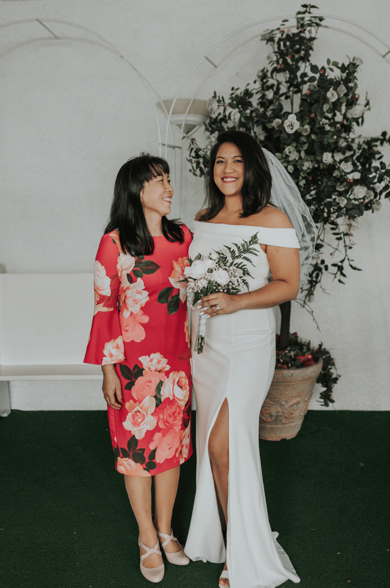 A Modern Las Vegas Wedding at The Little White Wedding Chapel 10