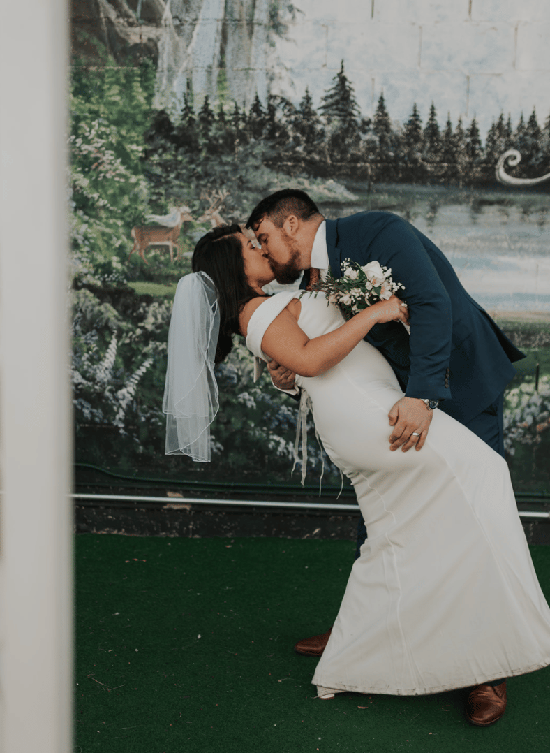 A Classic Elopement at The Little White Chapel in Las Vegas, Nevada photo 3