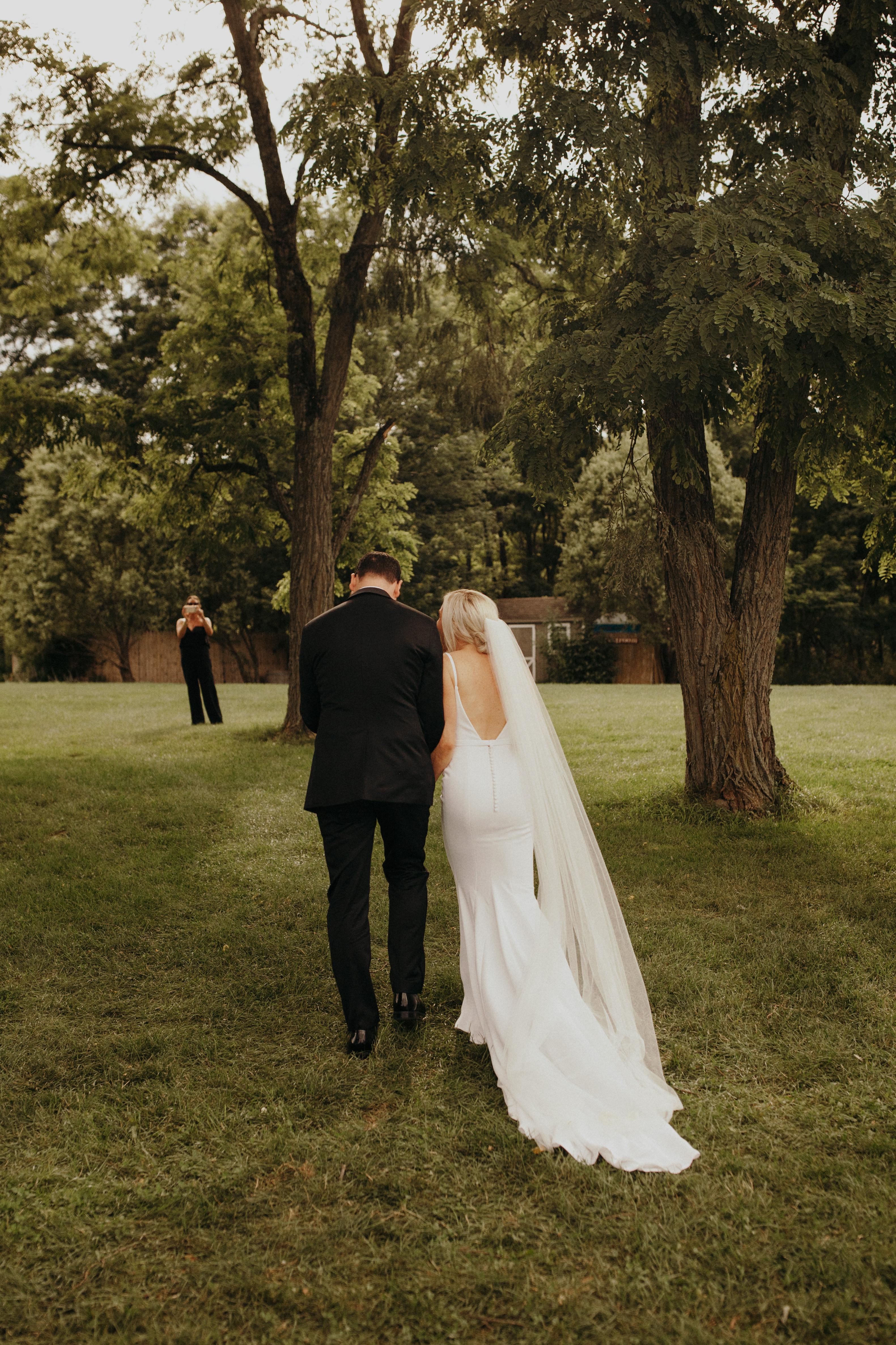 A Classic Summer Wedding at Red Maple Vineyards 5