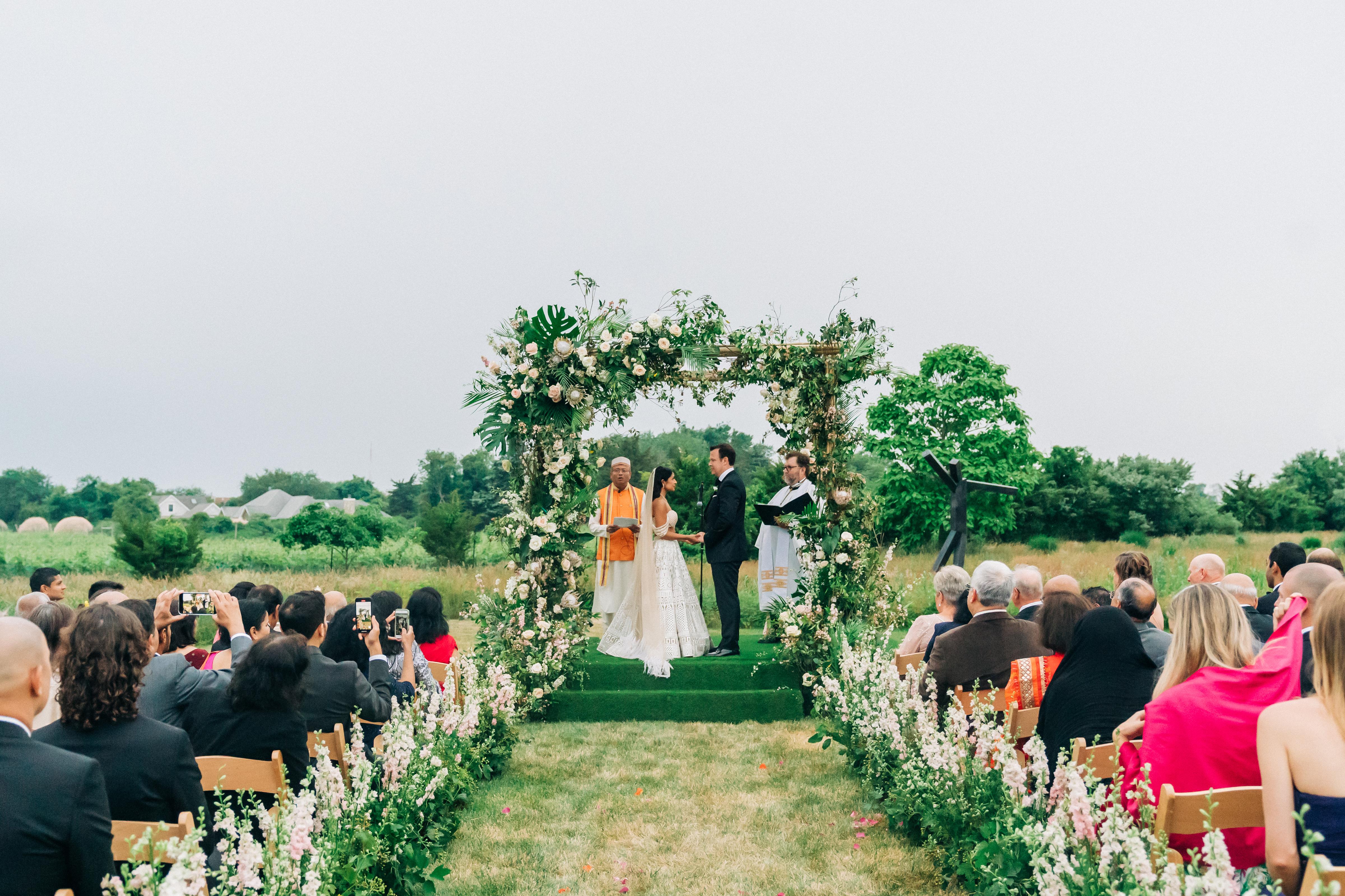 A Modern Spring Wedding at The Parrish Art Museum 16