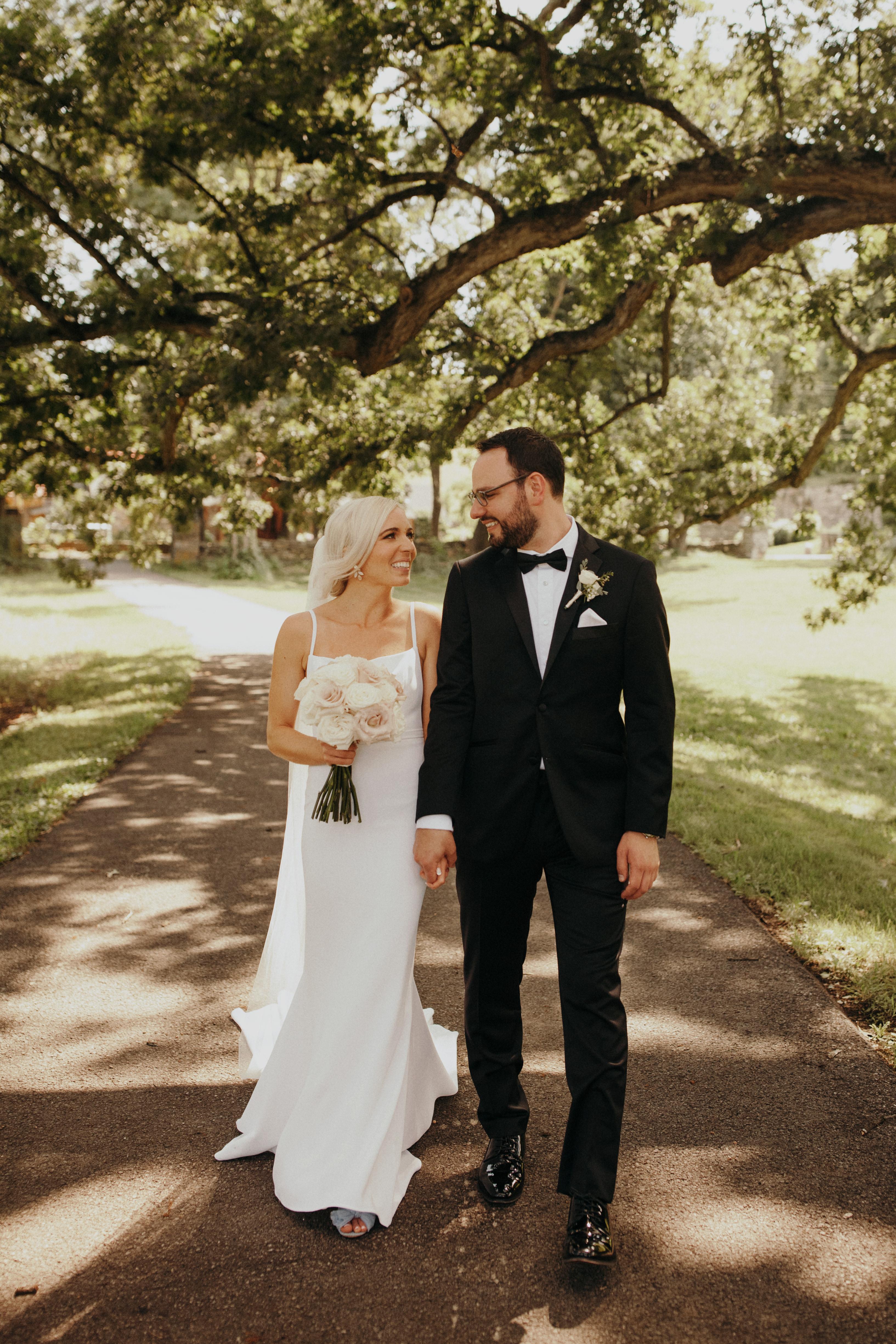 A Classic Summer Wedding at Red Maple Vineyards 4