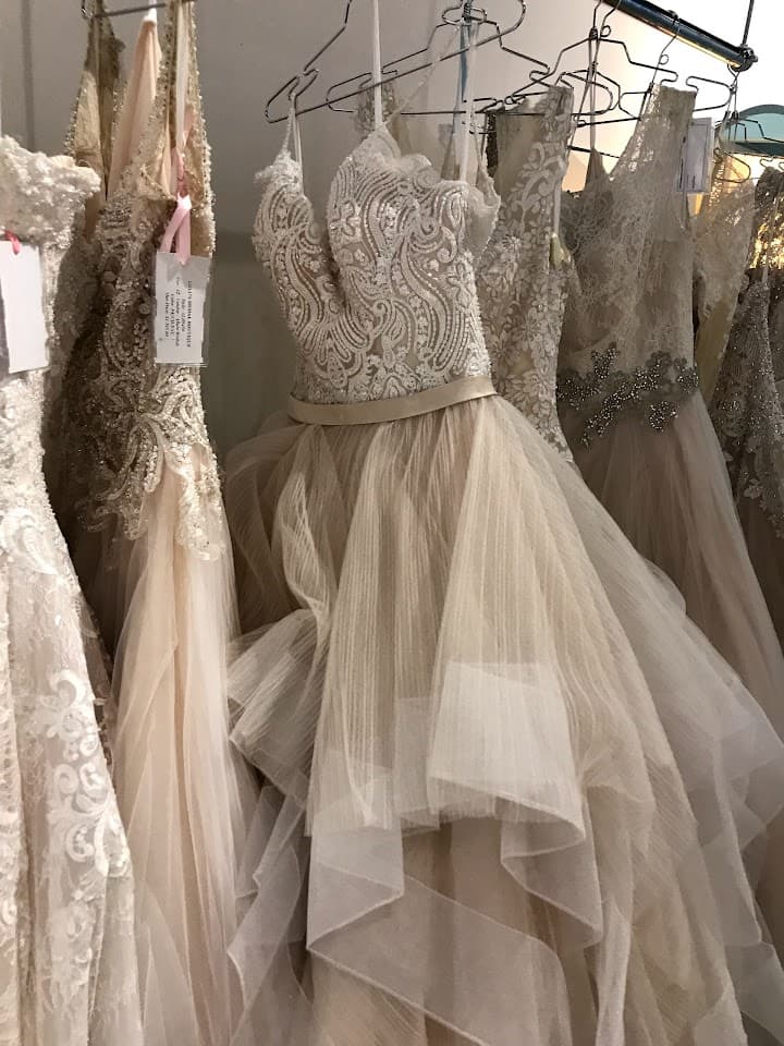 LuLu's Bridal Boutique portfolio 2