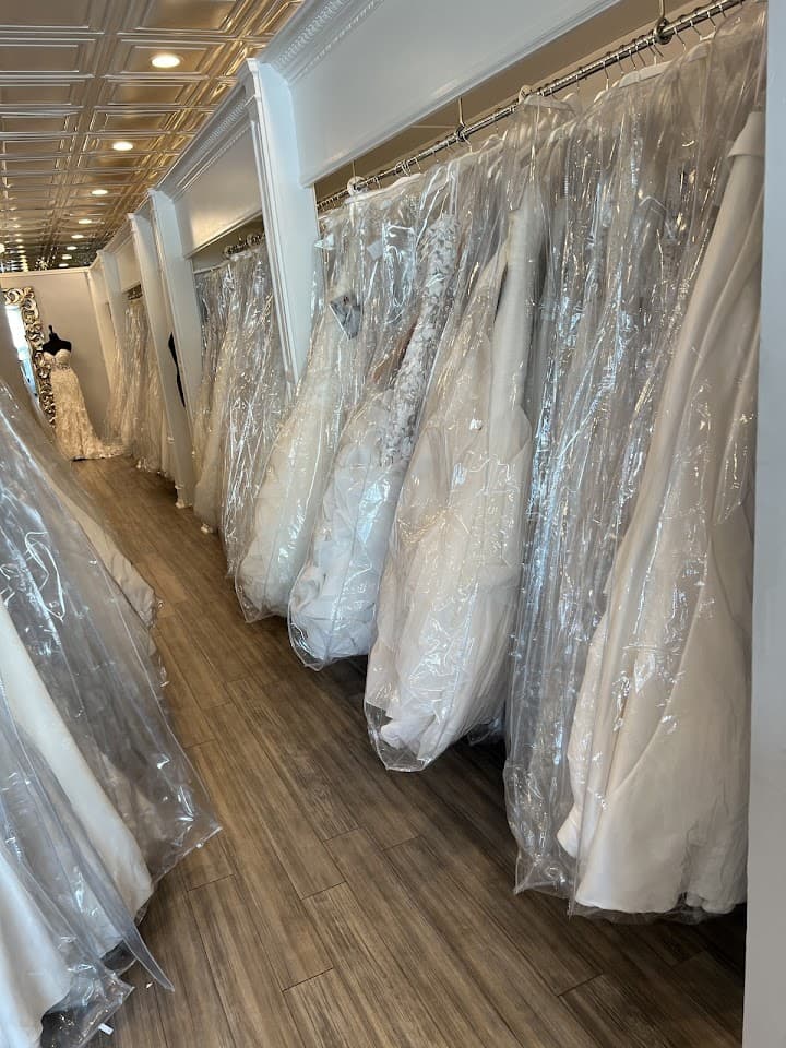 Mockingbird Bridal Boutique portfolio 3