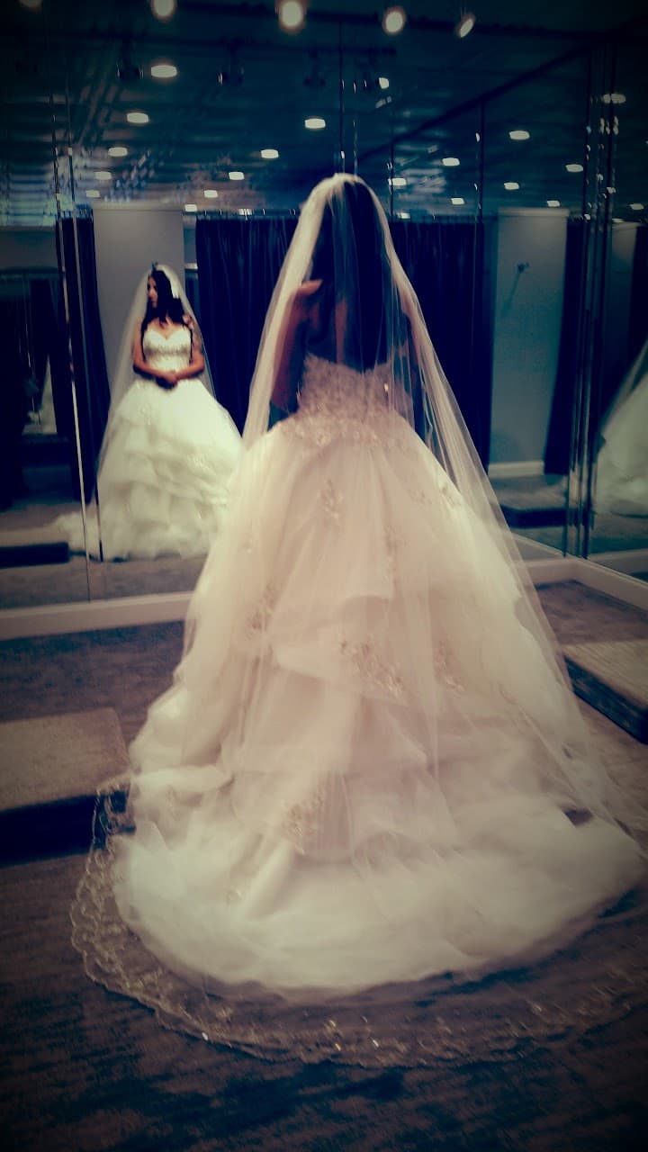 Mockingbird Bridal Boutique portfolio 1