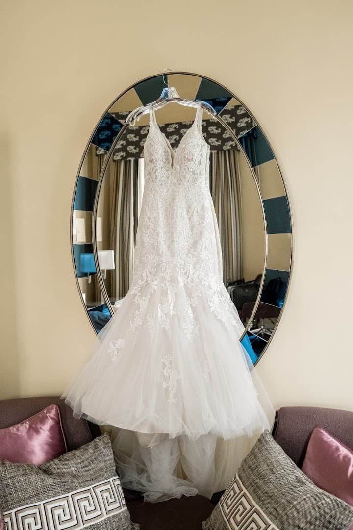 Ellie's Bridal Boutique portfolio 3