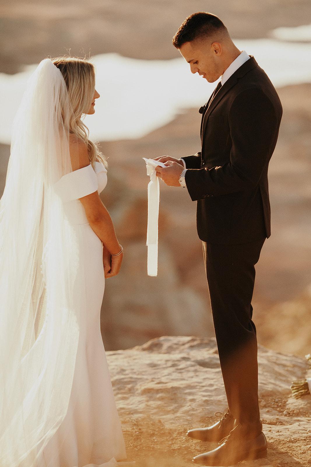 A Non-Traditional Spring Wedding at Lake Powell 6