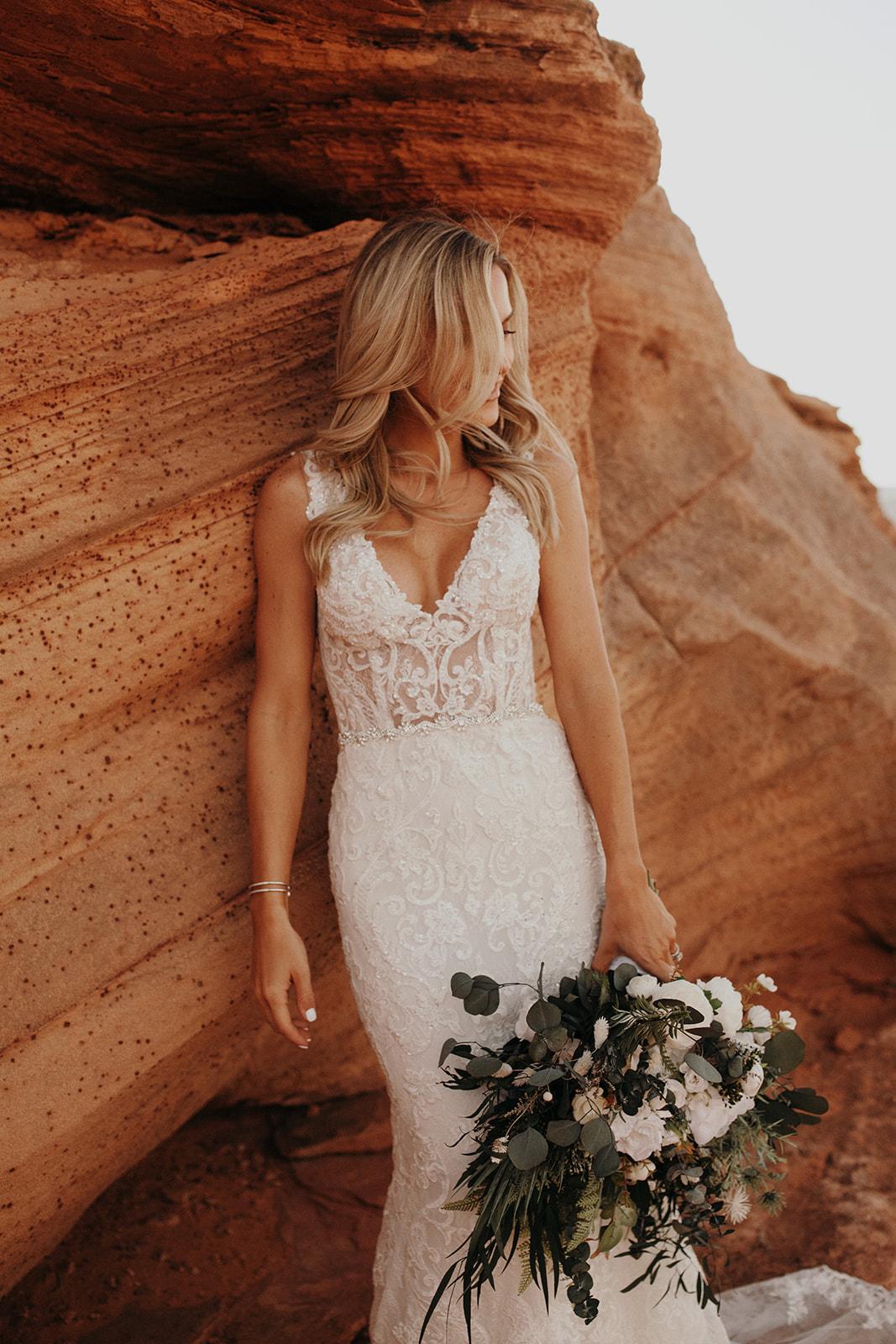 A Non-Traditional Spring Wedding at Lake Powell 32