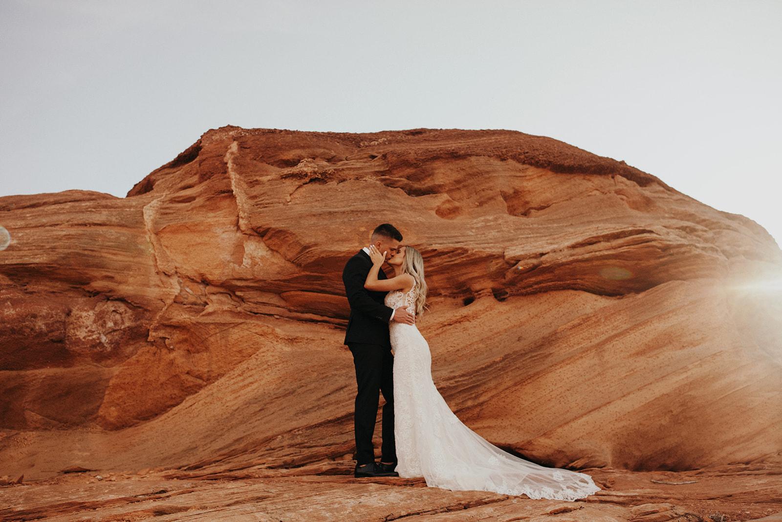 A Non-Traditional Spring Wedding at Lake Powell 28