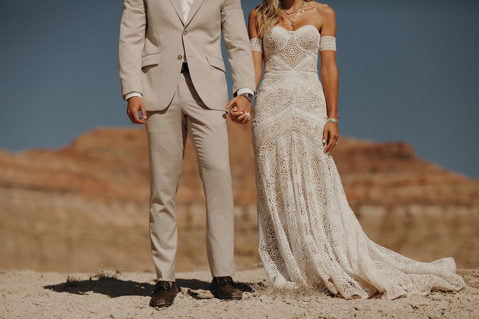 A Non-Traditional Spring Wedding at Lake Powell 33