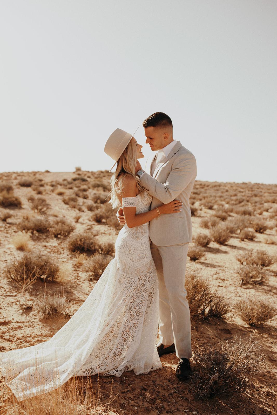 A Non-Traditional Spring Wedding at Lake Powell 39