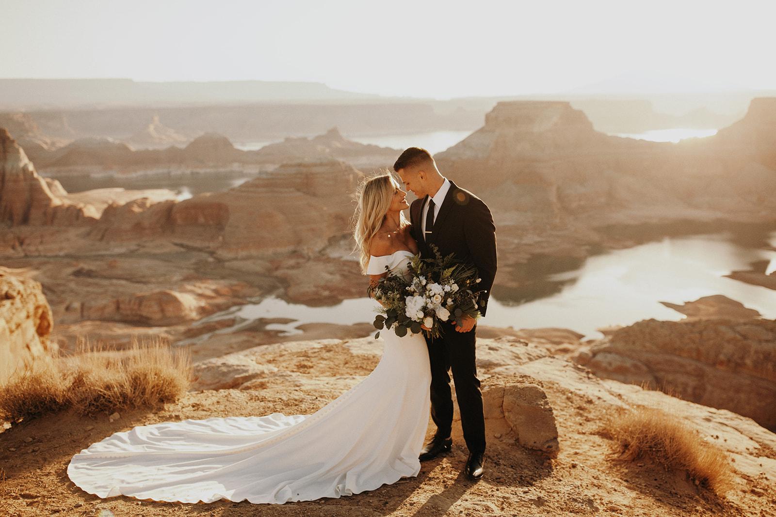 A Non-Traditional Spring Wedding at Lake Powell 24