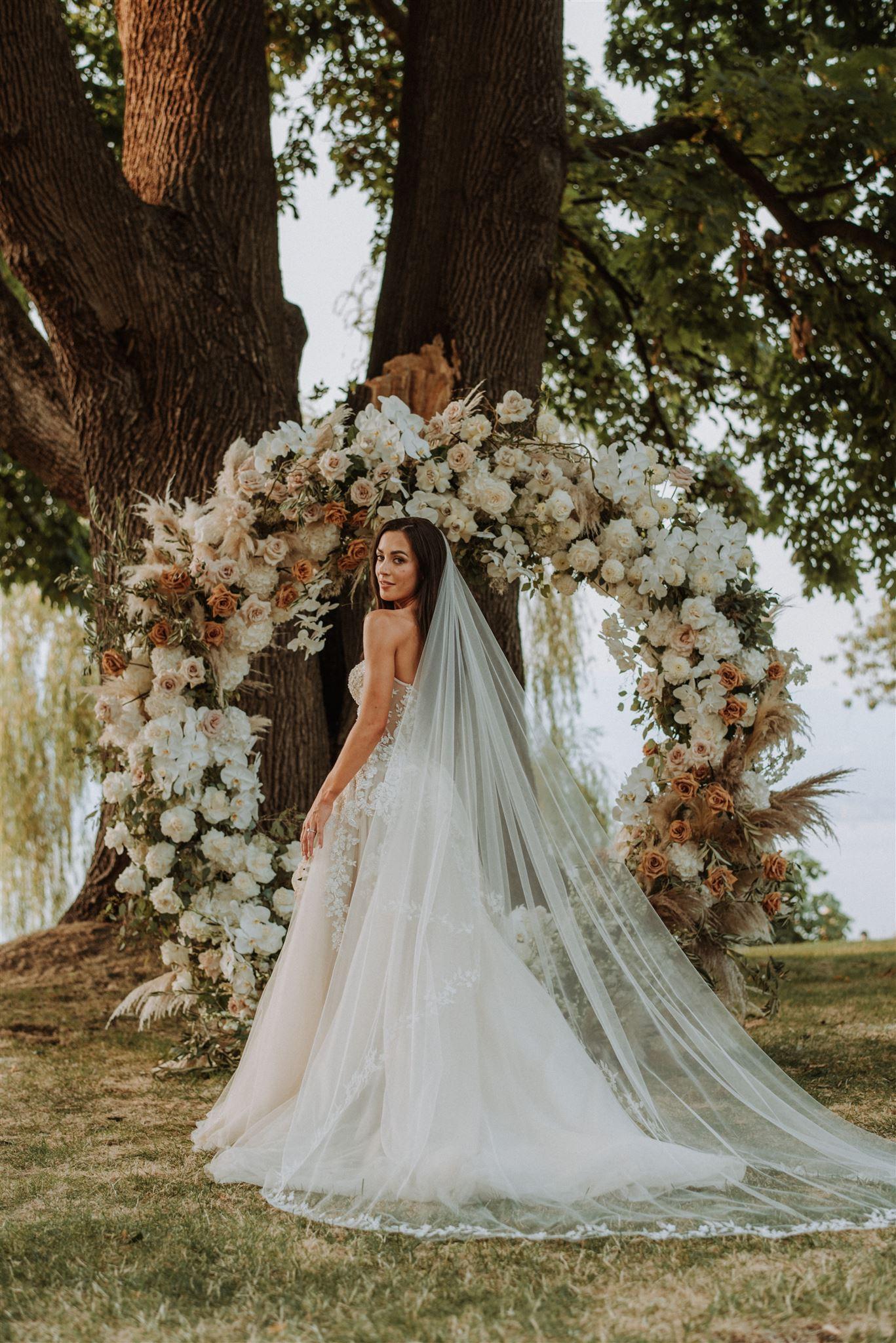 A Romantic Fall Wedding at the Brock House Restaurant 63