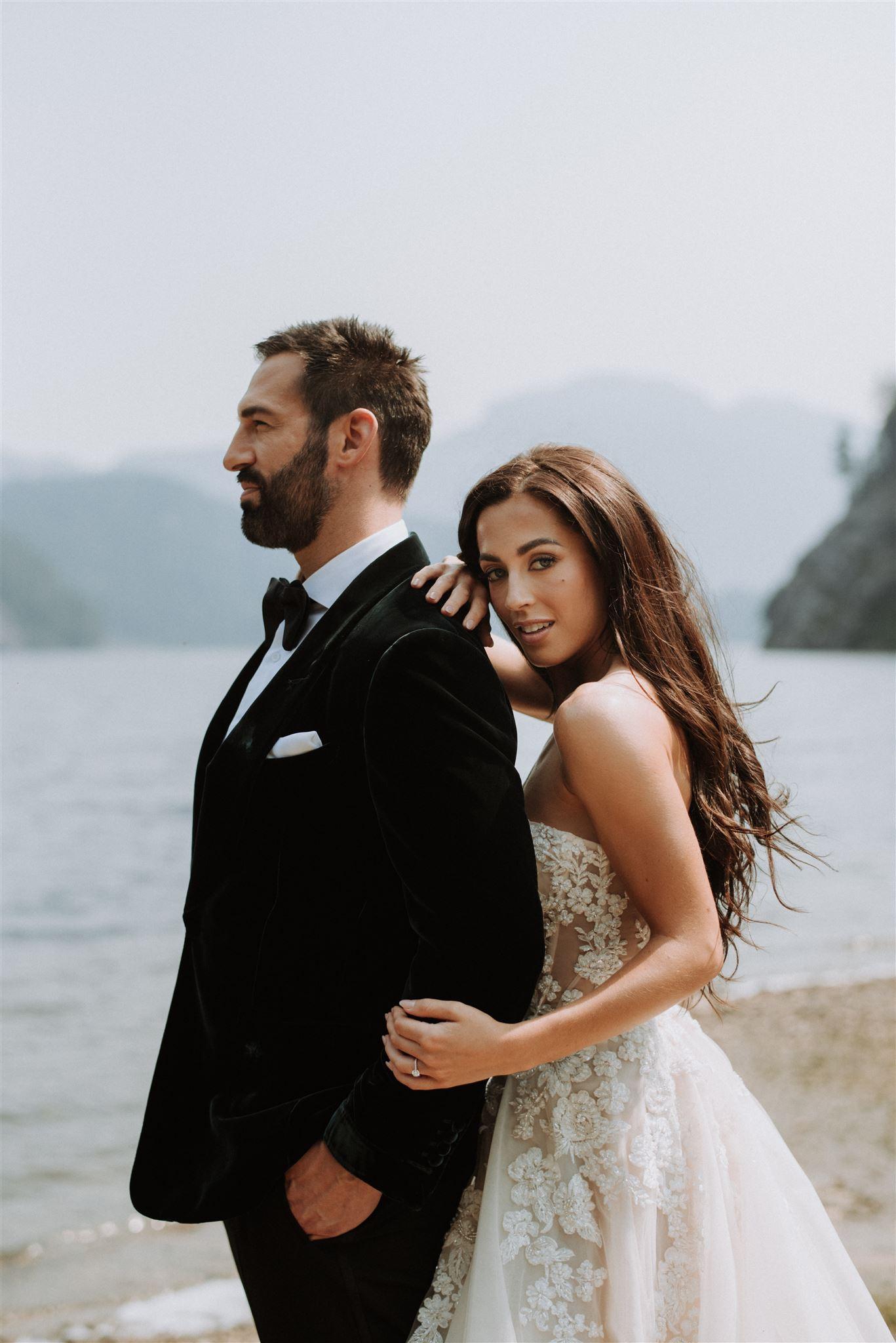 A Romantic Fall Wedding at the Brock House Restaurant 8