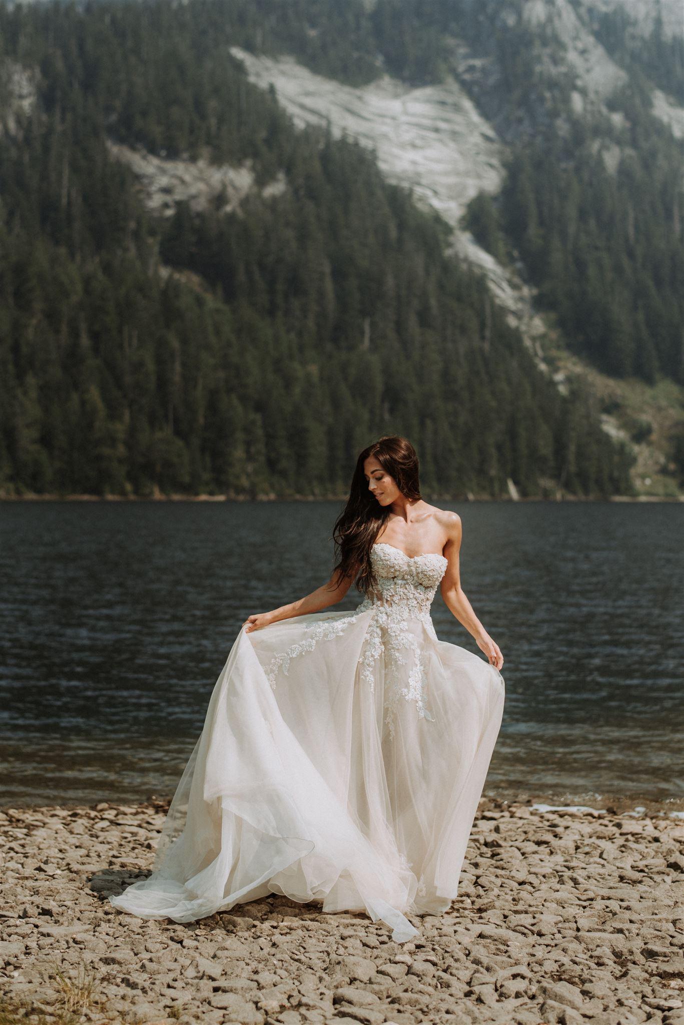 A Romantic Fall Wedding at the Brock House Restaurant 37