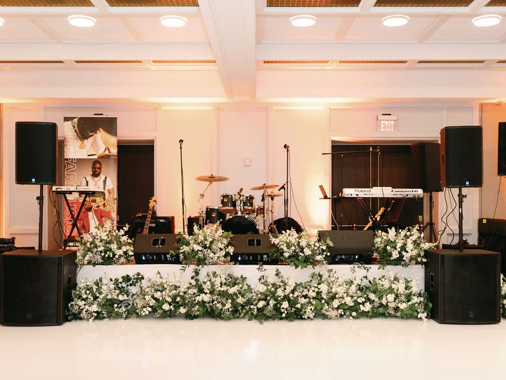 A Classic Fall Wedding at the Line Hotel 33