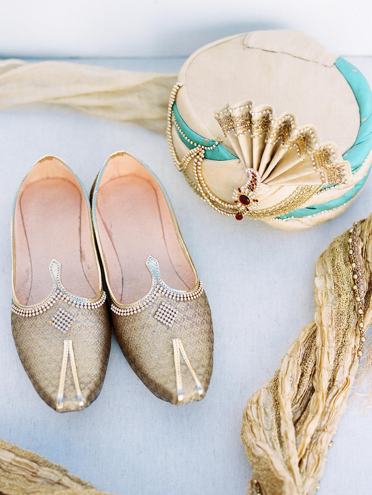 A Classic Winter Wedding at Omni La Costa Hotel 28