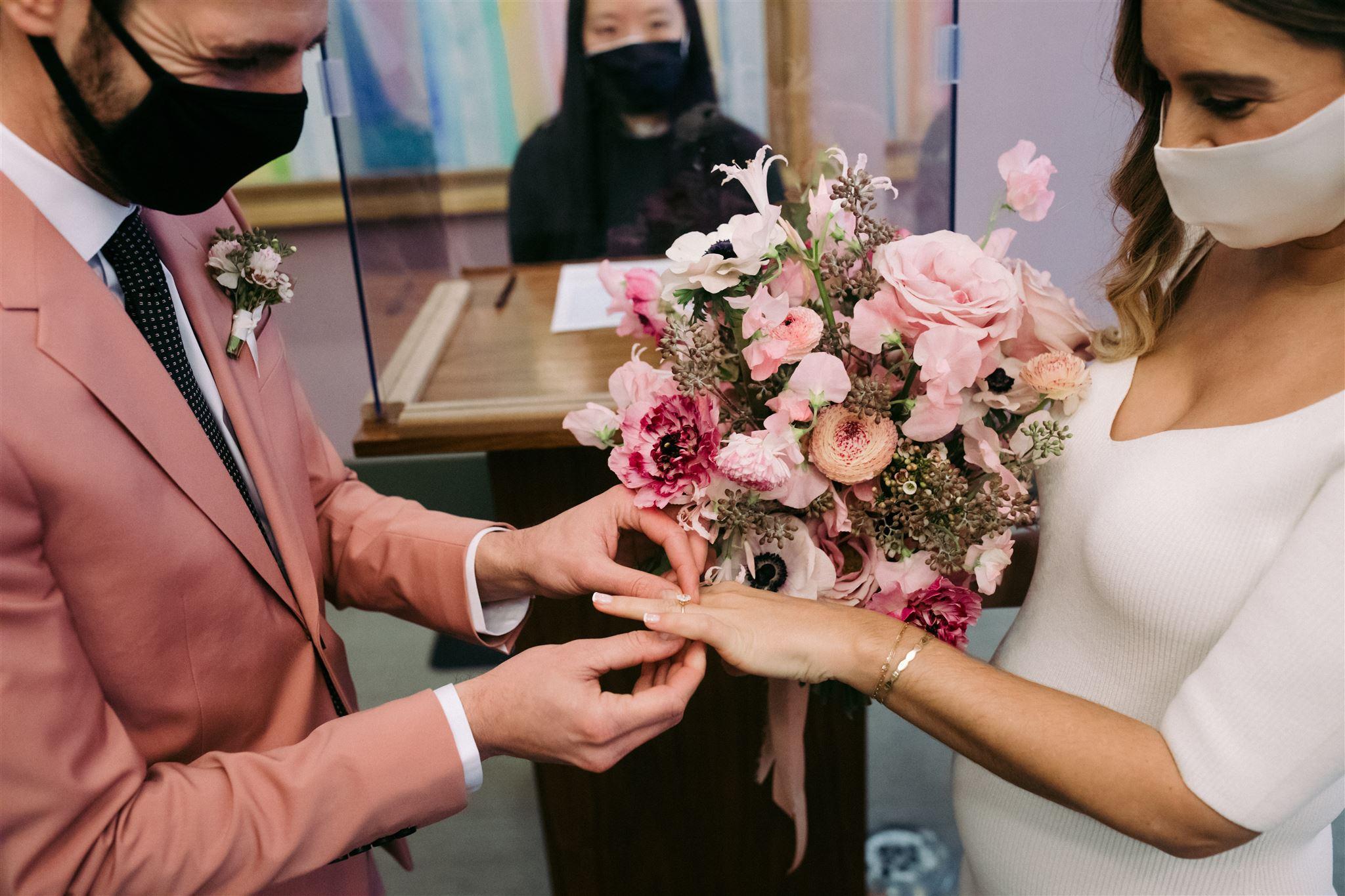 A Modern Wedding at New York City's City Hall 15