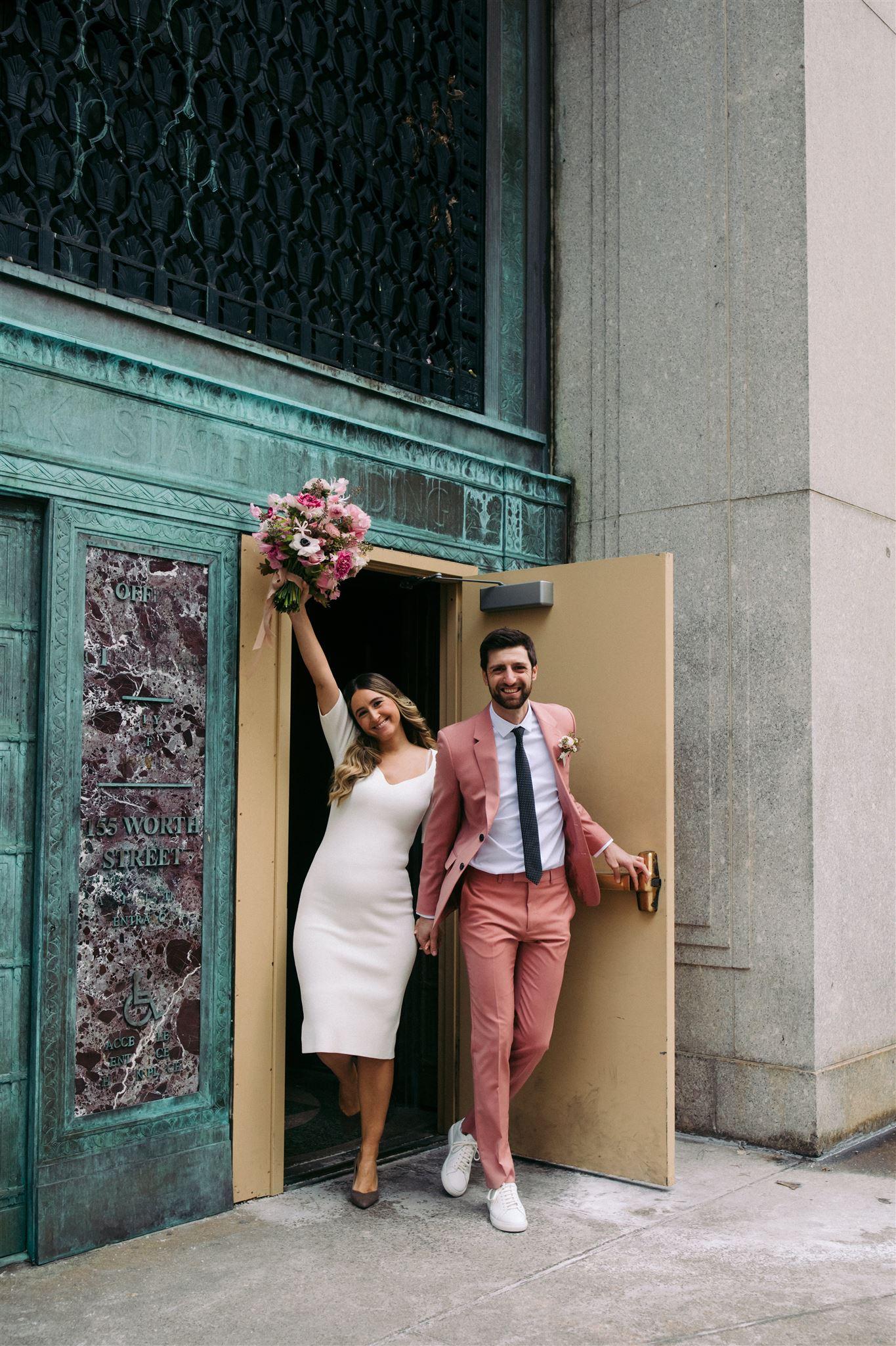 A Modern Wedding at New York City's City Hall 32
