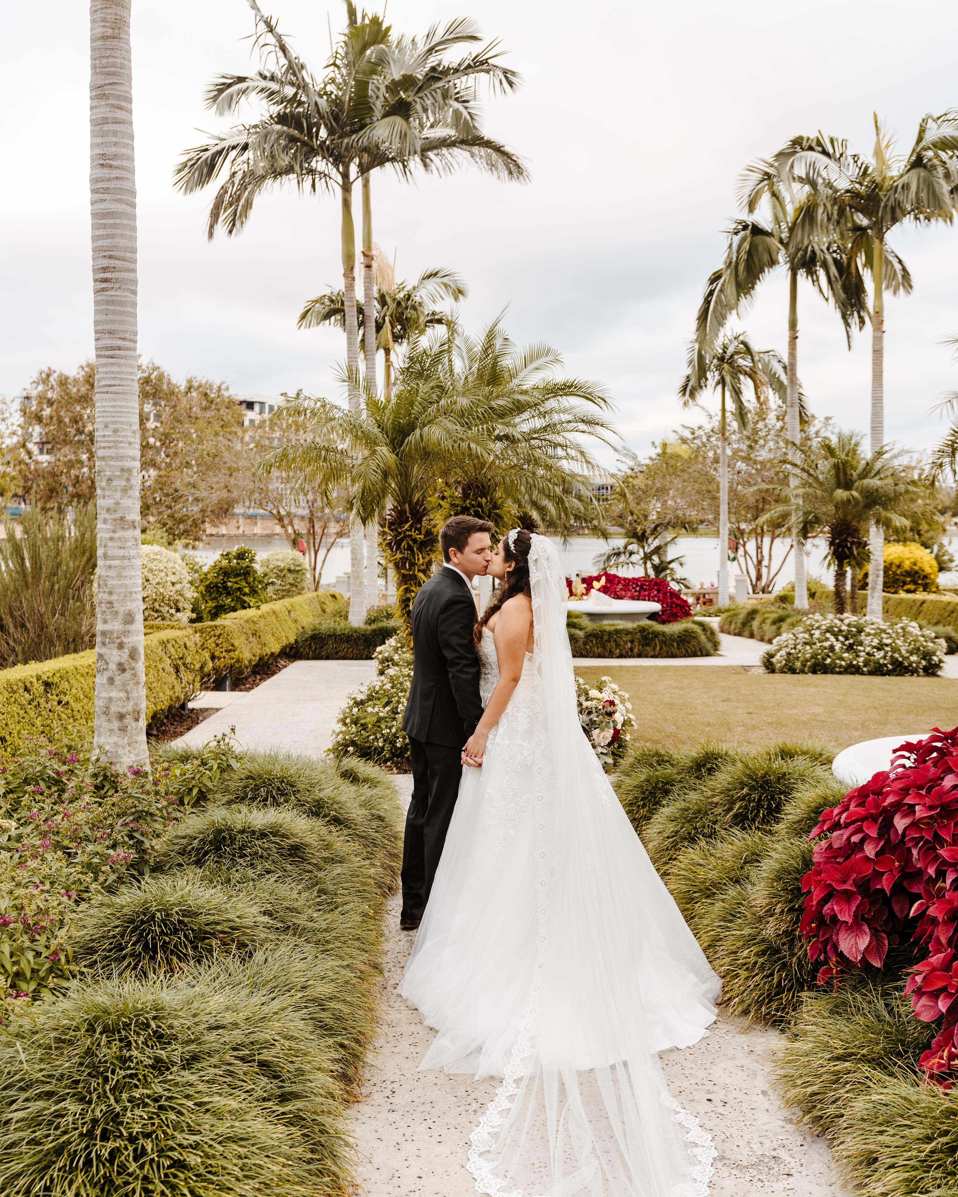 A Classic Winter Wedding at 27