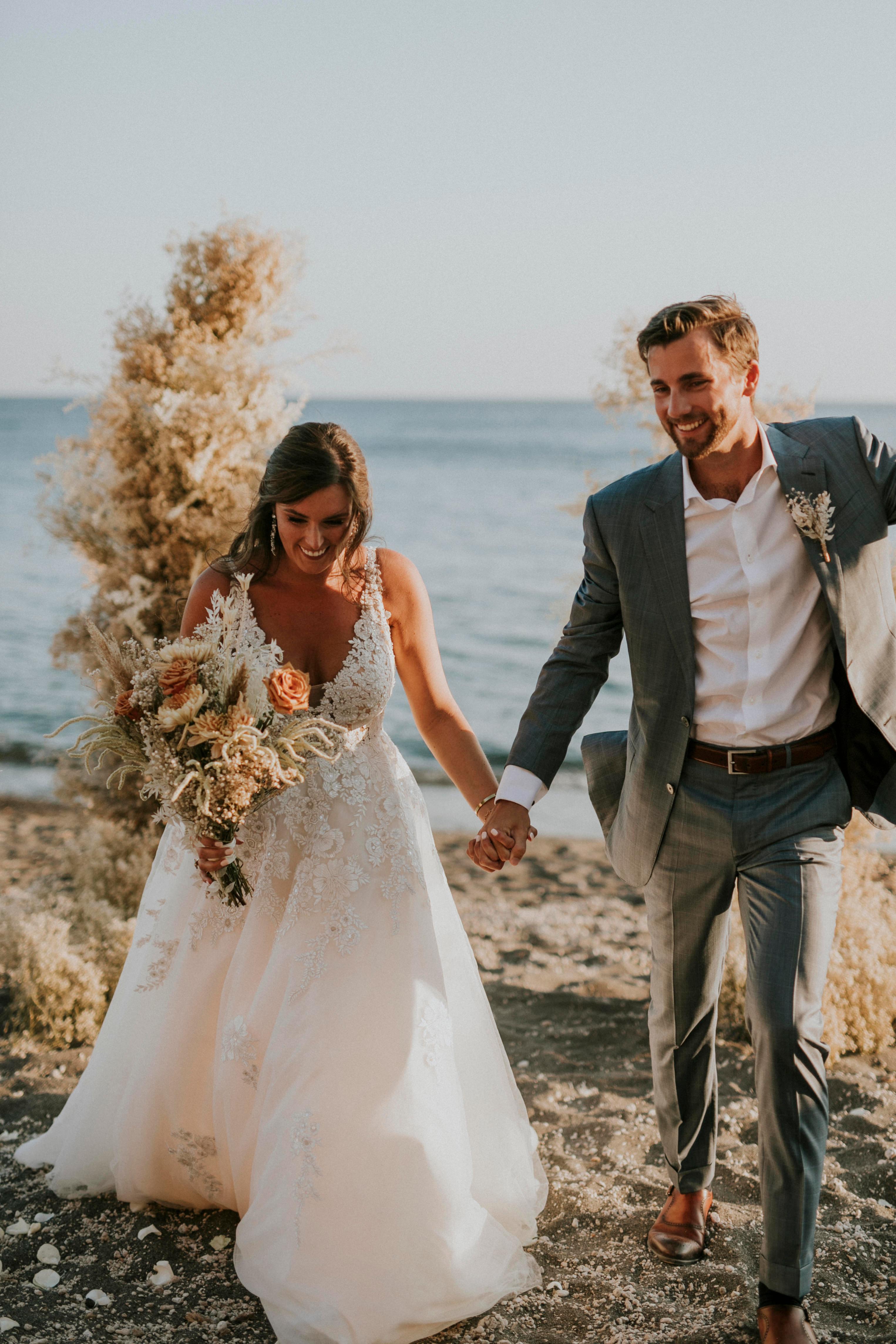 A Romantic Beach Wedding in Santorini 7