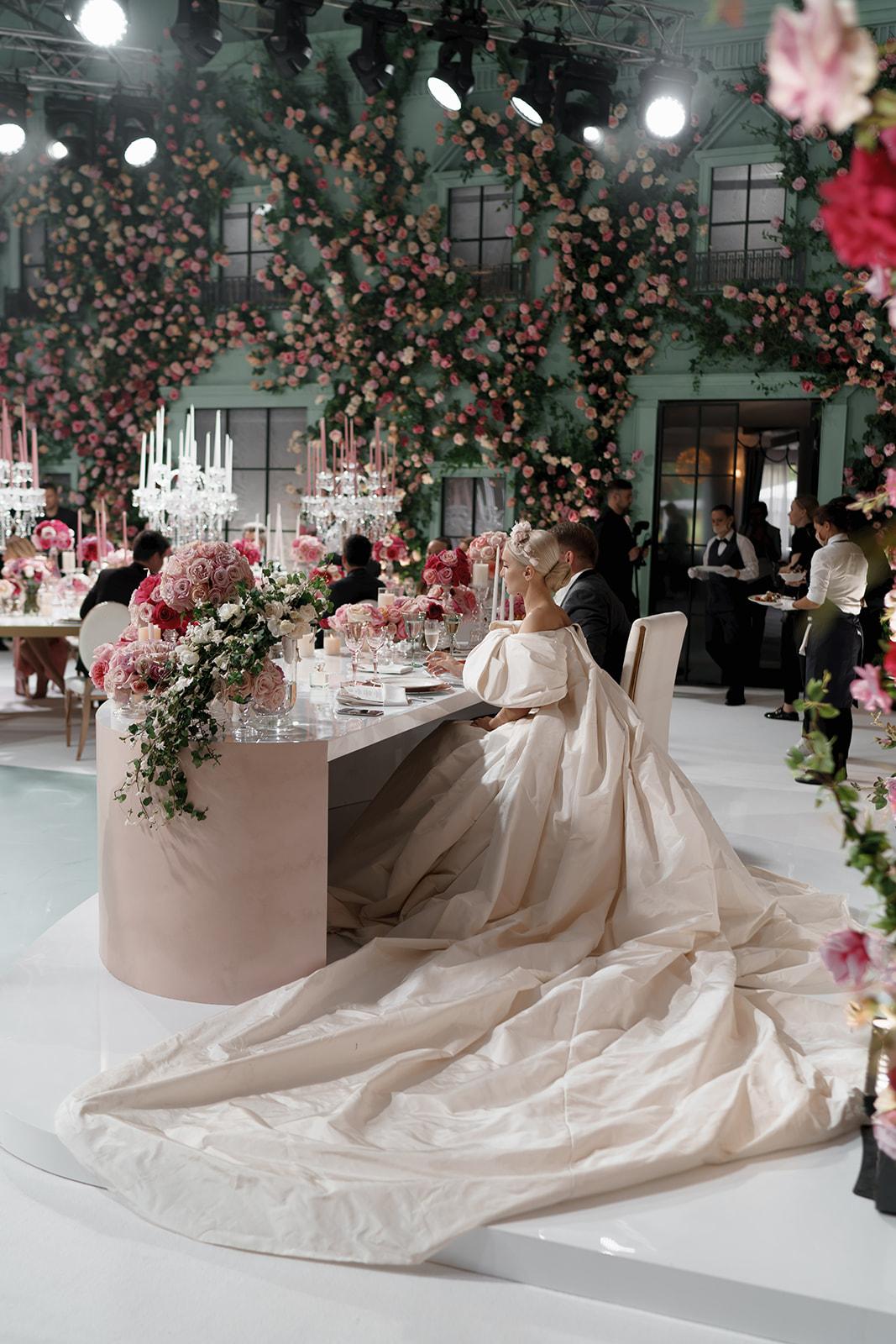 A Glamorous Fall Wedding at Moscow City Golf Club 31