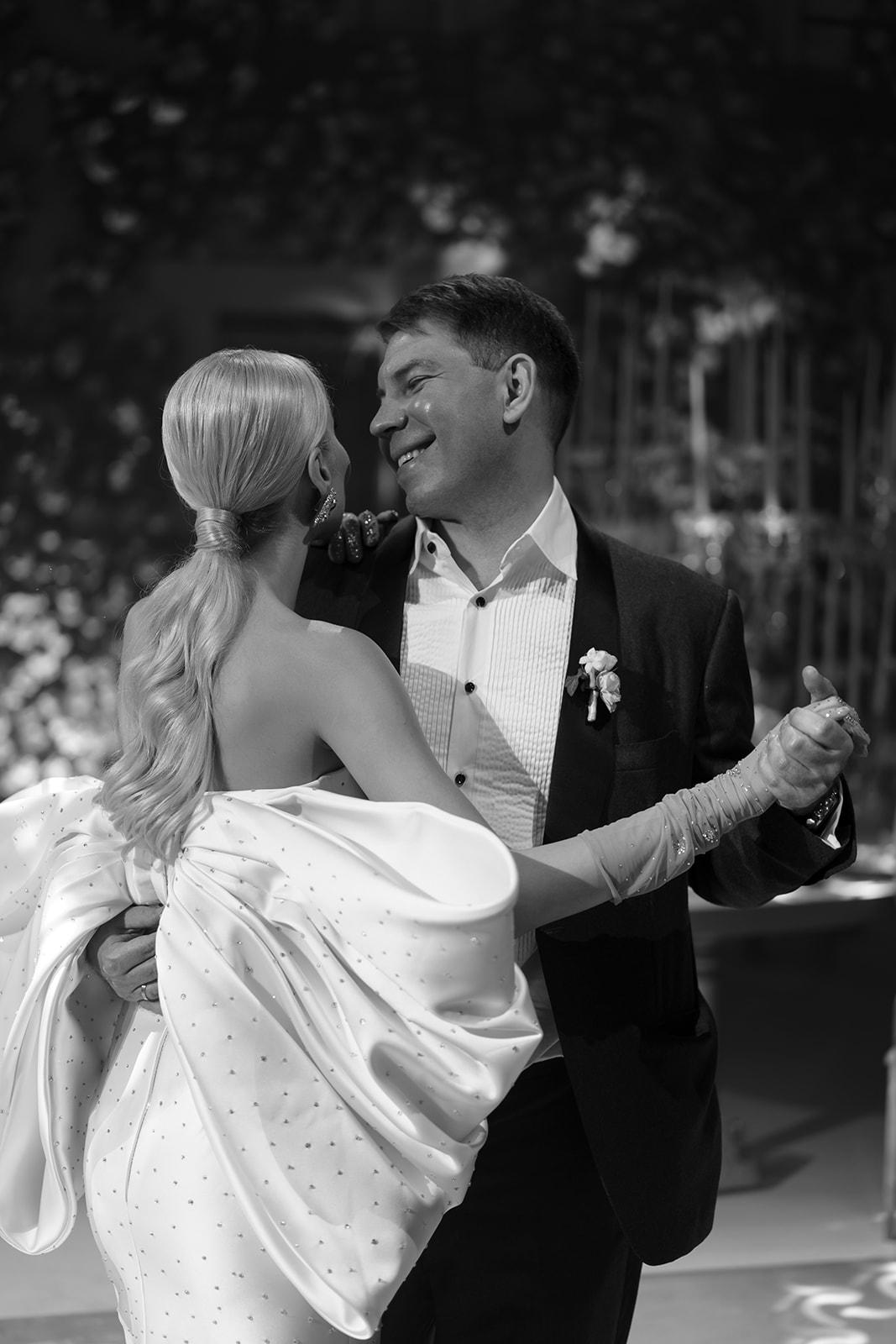 A Glamorous Fall Wedding at Moscow City Golf Club 14