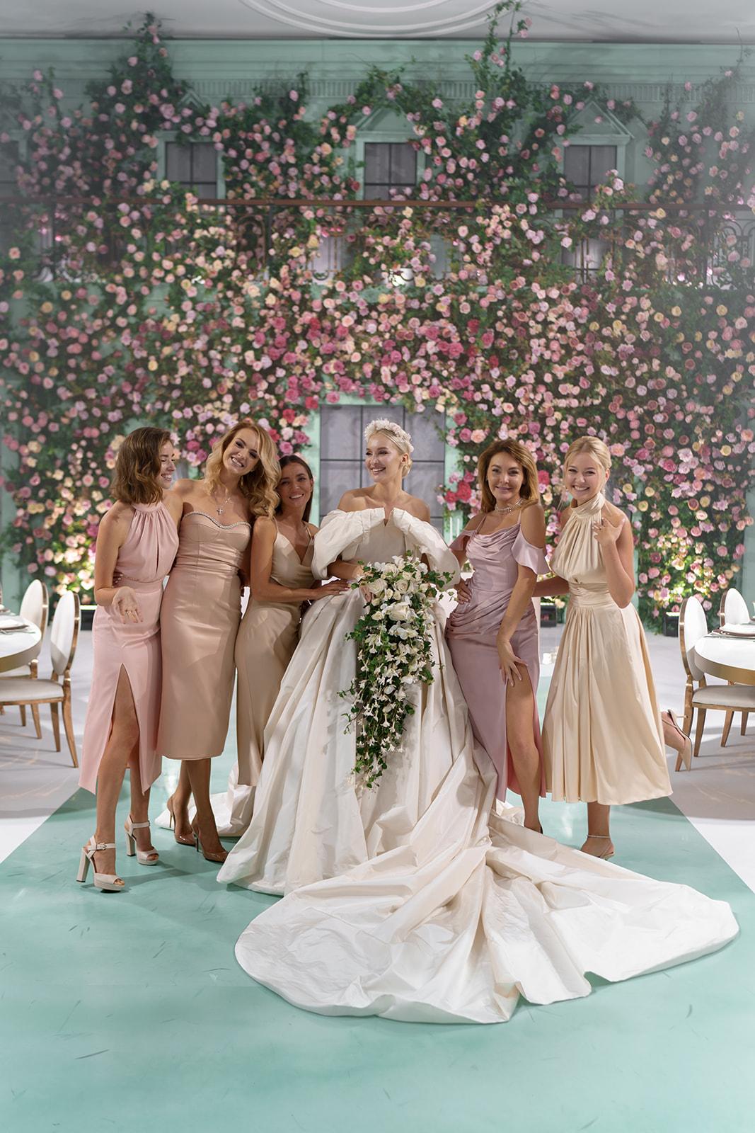 A Glamorous Fall Wedding at Moscow City Golf Club photo 4